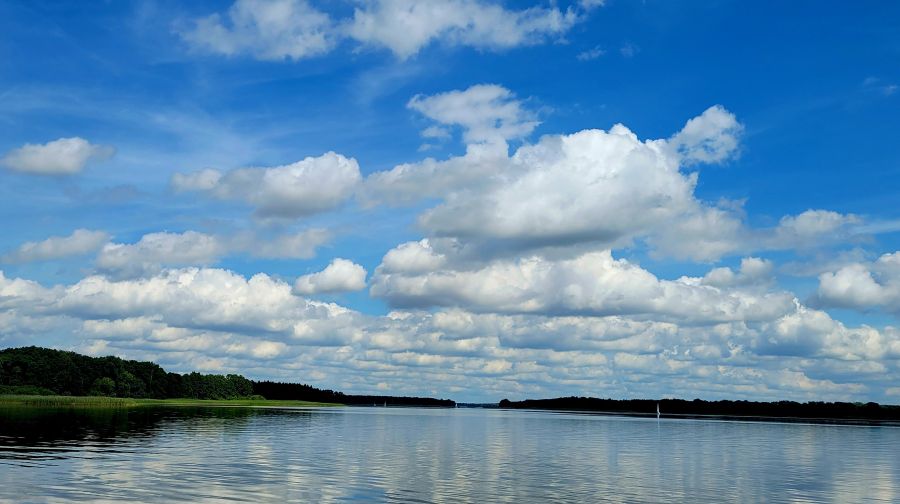 Cumulusy nad Jeziorakiem. Fot. Agnieszka Harasimowicz | IMGW-PIB