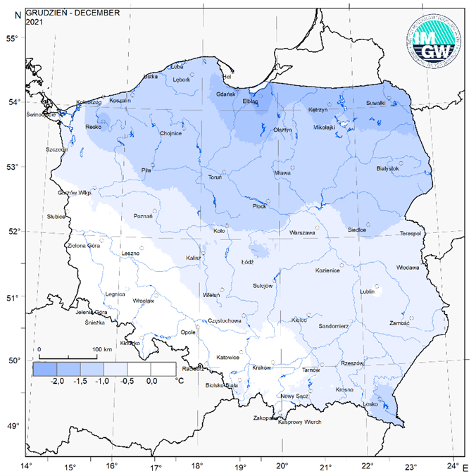 Przestrzenny rozkład anomalii średniej miesięcznej temperatury powietrza w grudniu 2021 r. w stosunku do normy (tj. średniej miesięcznej wartości wieloletniej elementu w okresie 1991-2020).