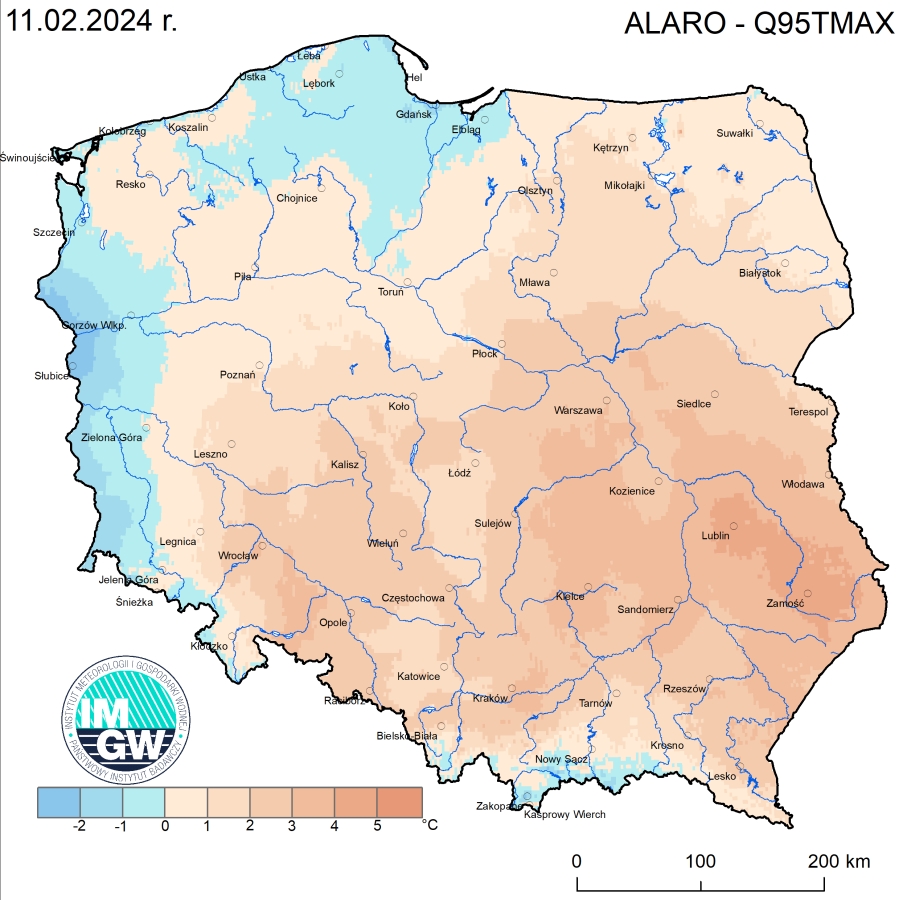 Anomalia prognozy TMAX (2024-02-11) względem notowanych charakterystyk wieloletnich (1991-2020): ALARO-Q95TMAX – ALARO-kwantyl 95% TMAX.