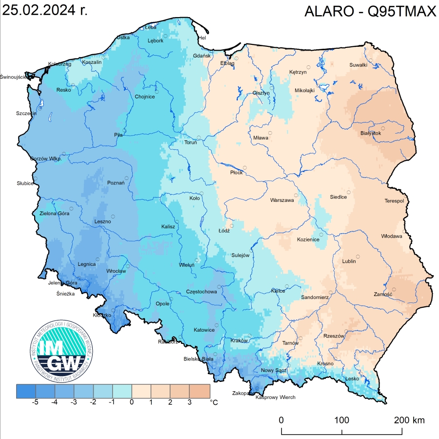 Anomalia prognozy TMAX (2024-02-25) względem notowanych charakterystyk wieloletnich (1991-2020): ALARO-Q95TMAX – ALARO-kwantyl 95% TMAX.