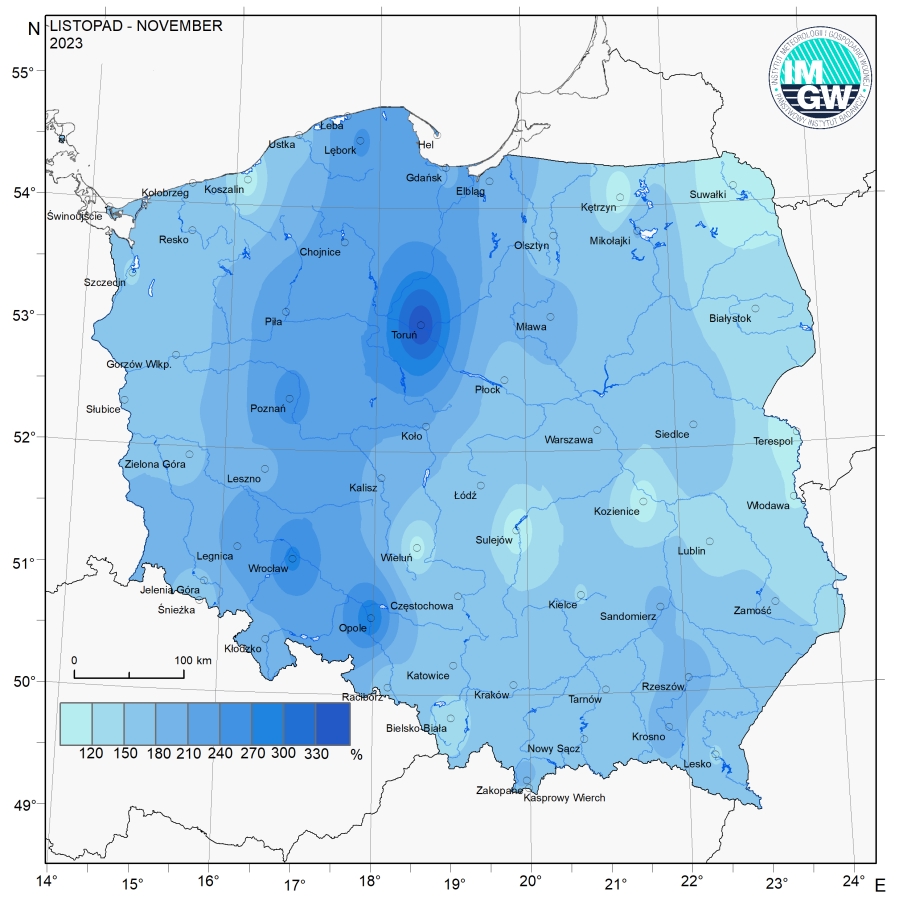 Przestrzenny rozkład anomalii sumy opadów w stosunku do normy (tj. średniej miesięcznej wartości wieloletniej elementu w okresie 1991-2020).