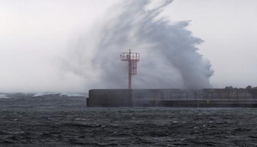 Sztorm na Bałtyku, Hel, luty 2022 (źródło: Facebook Info Meteo – Północ Pl)