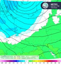 Temperatura powietrza na wysokości około 1,5 km w czwartek 22.04.2021 r. wg modelu Alaro 4k – widoczne ochłodzenie za frontem | meteo.imgw.pl