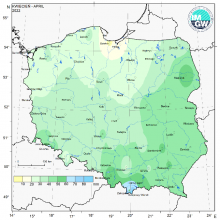 Przestrzenny rozkład miesięcznej sumy opadów w kwietniu 2022 r. oraz przestrzenny rozkład anomalii sumy opadów w stosunku do normy (tj. średniej miesięcznej wartości wieloletniej elementu w okresie 1991-2020).