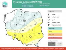 IMGW-PIB: Zmienna pogoda w weekend – opady deszczu, burze i porywisty wiatr, a potem lekkie ochłodzenie. 