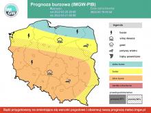 IMGW-PIB: Zmienna pogoda w weekend – opady deszczu, burze i porywisty wiatr, a potem lekkie ochłodzenie. 