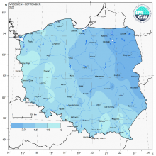 Przestrzenny rozkład anomalii średniej miesięcznej temperatury powietrza we wrześniu 2022 r. w stosunku do normy (tj. średniej miesięcznej wartości wieloletniej elementu w okresie 1991-2020).