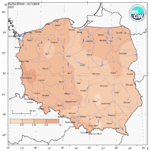 Przestrzenny rozkład anomalii średniej miesięcznej temperatury powietrza w październiku 2022 r. w stosunku do normy (tj. średniej miesięcznej wartości wieloletniej elementu w okresie 1991-2020).