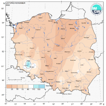 Przestrzenny rozkład anomalii sumy opadów w stosunku do normy (tj. średniej miesięcznej wartości wieloletniej elementu w okresie 1991-2020).